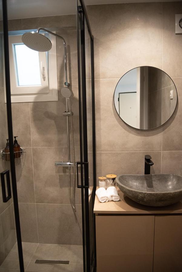 Naiads Nest - The Garden Gem Appartement Varkiza Buitenkant foto